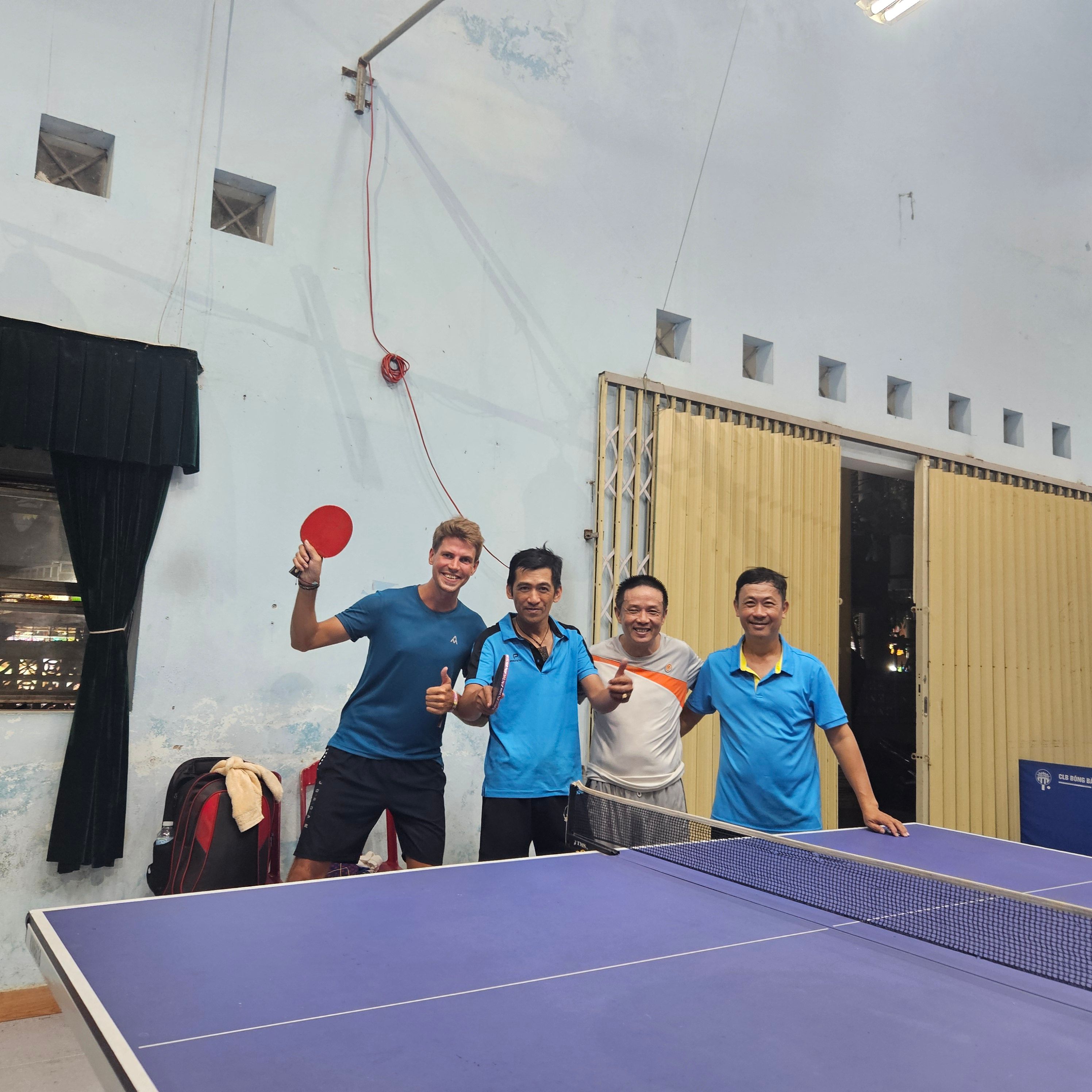 Me and my tabletennis racket travel the world